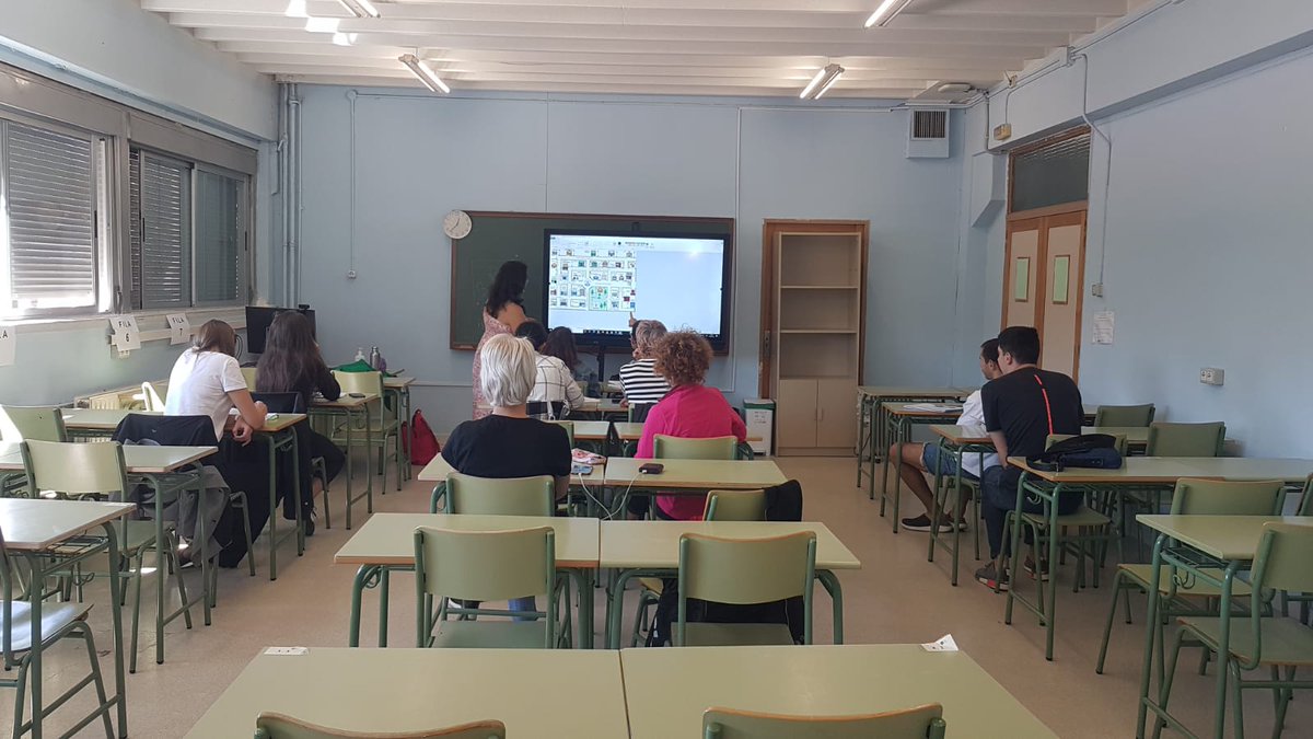 UNEDMadridSur's tweet image. Esta semana en #UNEDMadridSur han comenzado dos cursos de español para ucranianos #CUID. En Alcorcón y Parla @AytoAlcorcon @AytoParla @Ramonjurado @Iratxopepe @natadeandres @AlcorconEduca @Bytybajk