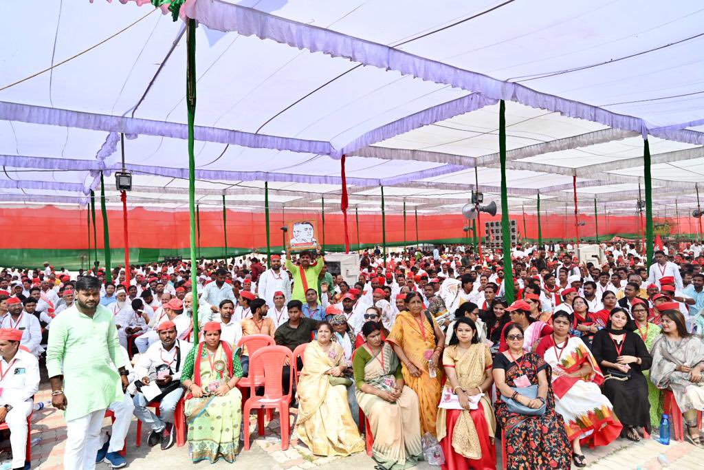 yadavakhilesh's tweet photo. https://t.co/9CIsJeNmC6