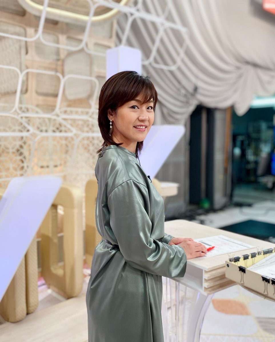 加藤綾子 さん衣装】 📺9/29 #LiveNewsイット/ «只今放送中!!» 加藤