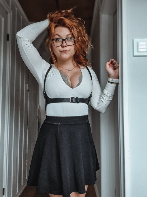 Honestly. I love fall! I don't like the cold and all that. But I love the colors, the layers of clothes<a href="/tag/ootd"class="tags"><span>#ootd</span></a><a href="/tag/styling"class="tags"><span>#styling</span></a><a href="/tag/fallfashion"class="tags"><span>#fallfashion</span></a>