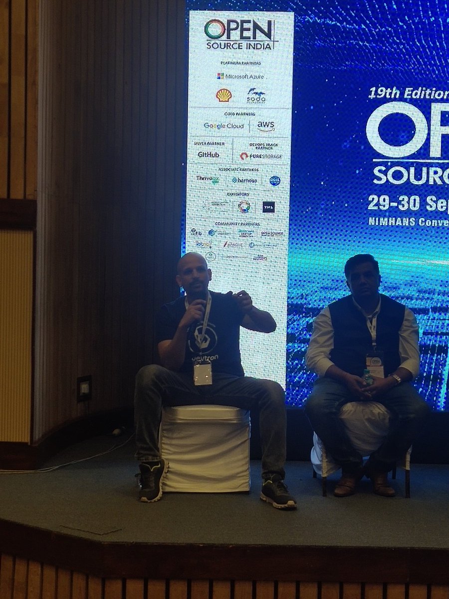 pathaksaurav's tweet image. Prashant Gildiyal from @DevtronL on closed source to open source #OSI2022 @OpenSourceForU @pghildiy