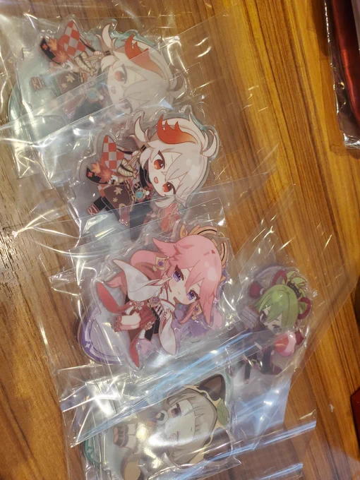 アクスタ5個だけ買ったら万葉と八重神子の推しが来てくれた 
