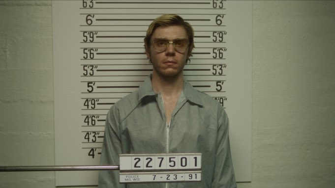 FlyVPN's tweet photo. New dramas ，Evan Peters play a character that is a serial killer so badevan.

Use #FlyVPN to unlock more his works from anywhere.👉https://t.co/arVBqKv3kp https://t.co/BOdpzo5xDU