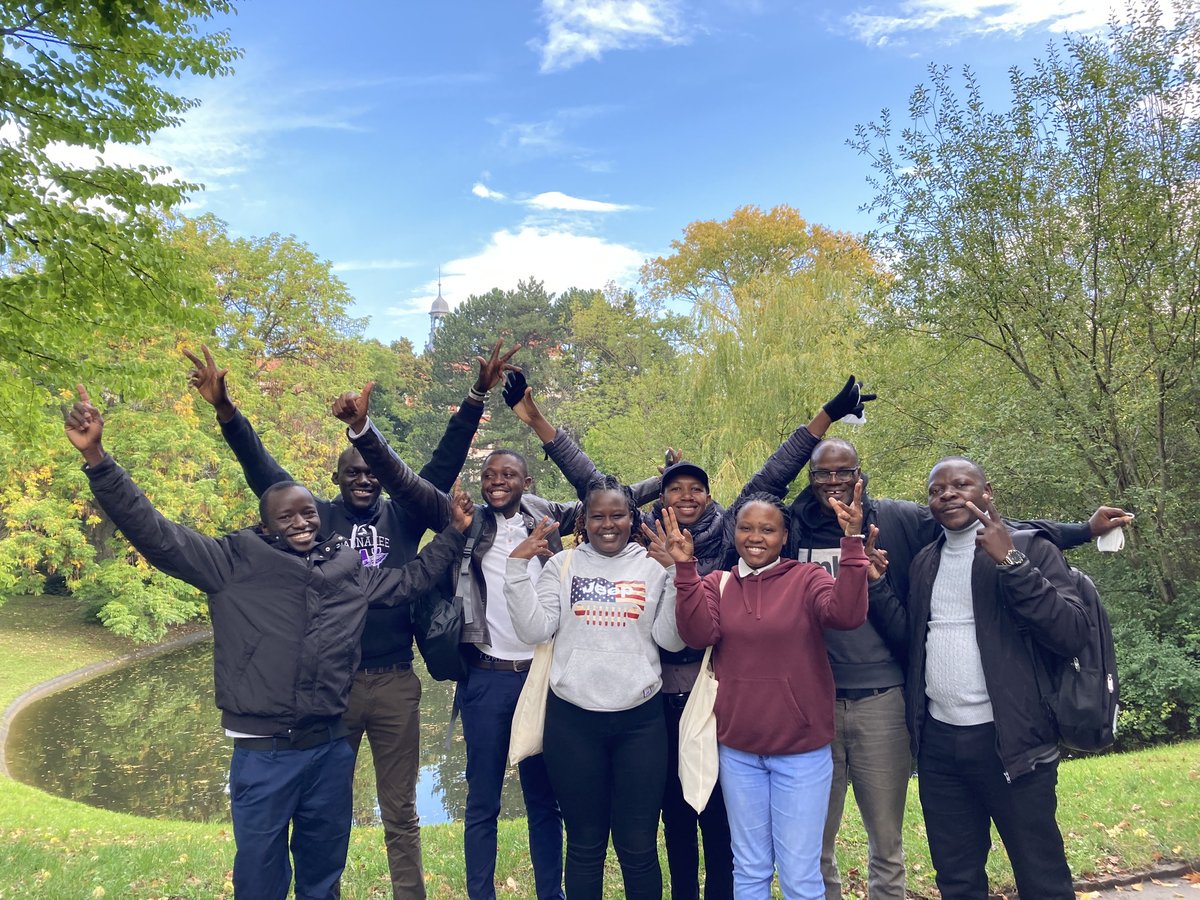 GeroldWinkler's tweet photo. A very warm WELCOME to the new student chort of the International MSc Programme in #Limnology and #Wetland Management. Welcome to the #IPGL family and very best wishes for the first LWM semester at #BOKU https://t.co/1BvFVBcFlu