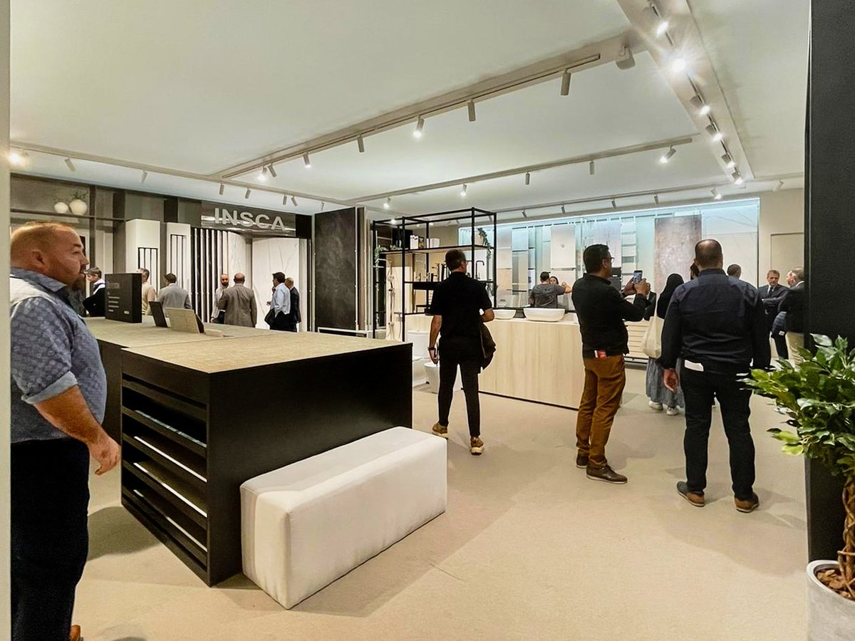 inscaOficial's tweet photo. 🙌 Si está siendo una gran feria es gracias a todas las personas que venís a visitarnos día a día. Nos encanta ver cómo probáis nuestros muebles. Nos encanta no parar.
🥰 ¡Gracias!
👉 Hall 28 Stand B12 C11
#cersaie2022 #insca https://t.co/veHLSK1Kso