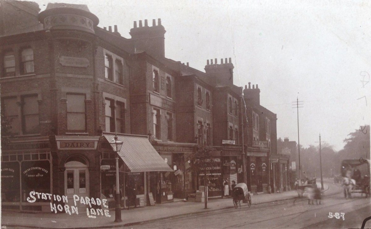 ianVisits on Twitter "Vintage photo Station parade, Horn Lane, Acton"