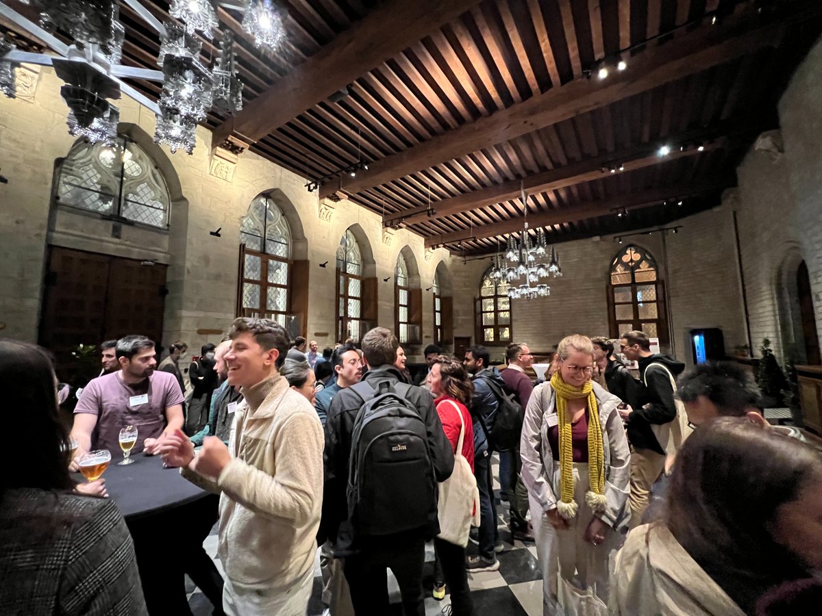 mxwbio's tweet photo. It's our final day at #Neurotech22 in Leuven๐ค๐ง๐ช
So far @engeleneo & @silvia_oldani have been busy presenting our HD-MEA systems and meeting people at booth #G2๐
Make sure to stop by the booth to discover the advantages of using our HD-MEAs for your research!๐#VIBNeuroscience https://t.co/9vZYOKMzrA