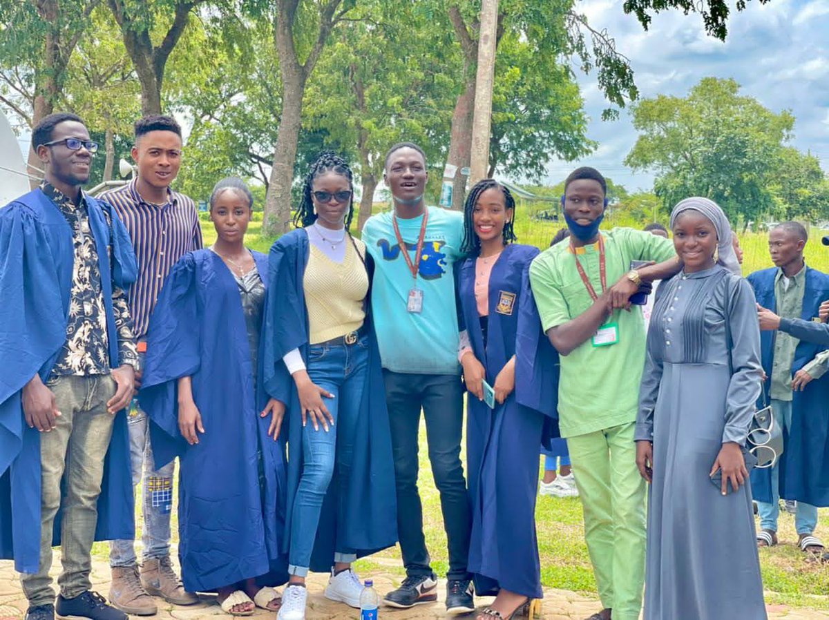 Olalegacy11's tweet image. This day last year, Unilorin did her 2021 matriculation. A year after, I’m still a hanging graduate. They are yet to reach 200Level.
ASUU did. 
#EndAsuuStrikeNow