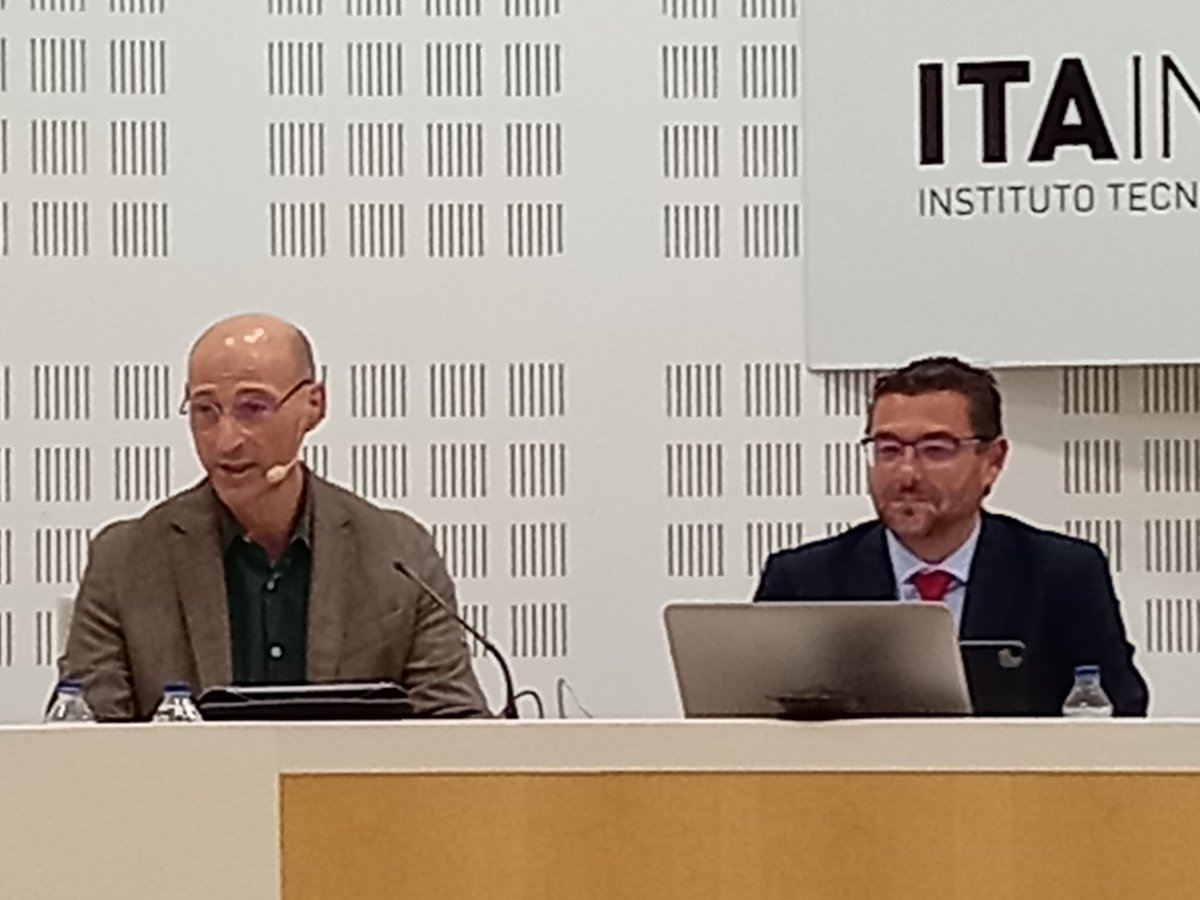 .<a href="/perezvillaj/">Javier Pérez Villa</a> explica el perfil colaborativo de esta edición de #LegalBlockchain2022 que incorpora la experiencia de Argentina y Sudáfrica en proyectos de base blockchain en el sector legal. <a href="/BlockchainZGZ/">Asociación Blockchain Zaragoza</a>