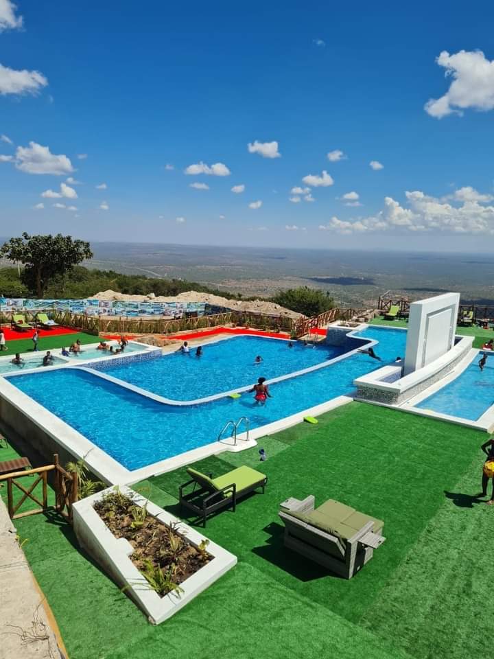 BontelSafaris's tweet photo. Lerruat Log Resort is an ideal weekend getaway from the City https://t.co/7z72aQIy3o
