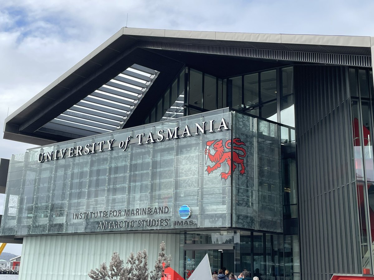 LouiseSwanson's tweet photo. A great field trip to @IMASUTAS as part of the #AGTAConference . Learning more about the importance of sea kelp and it’s restoration from @CayneLayton and hearing about his amazing fieldwork. Then a look at the Ice Core Project. Inspiring stuff! https://t.co/Q4VYiLc22q