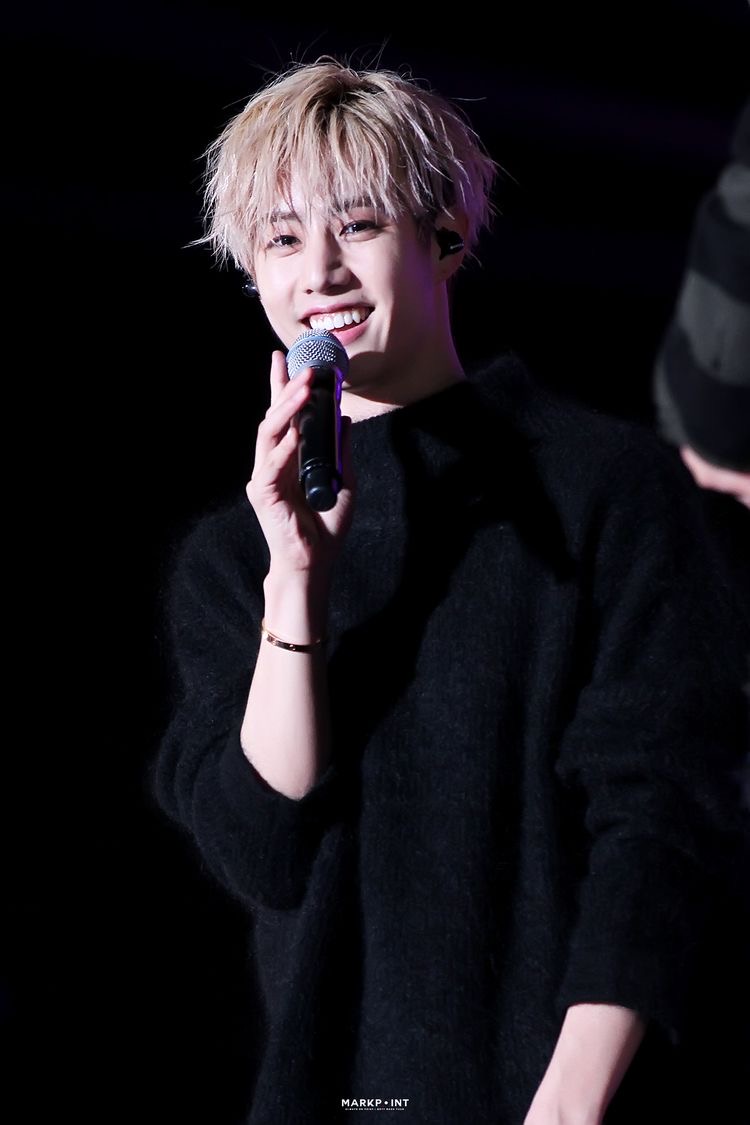 hourly mark: rest tweet media