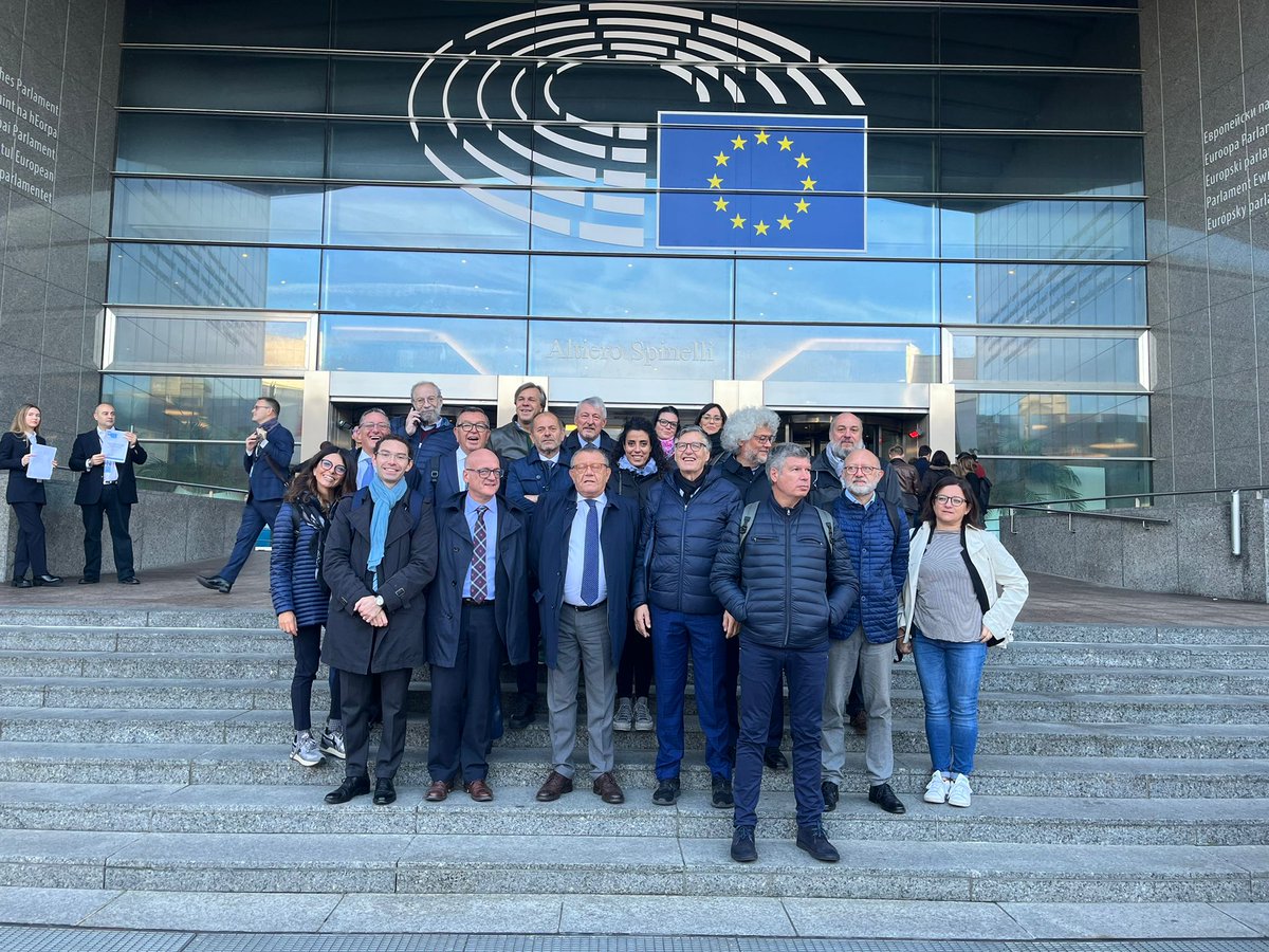 Confcoopiemonte's tweet photo. Al via la giornata di lavoro a Bruxelles per Confcooperative Piemonte
#confcooperative https://t.co/XawILkkyp8
