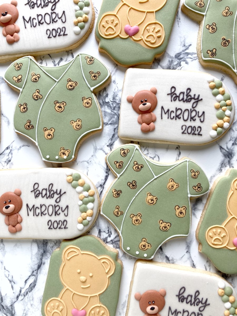 onechickcookies's tweet photo. Beary cute baby shower cookies, if I say so myself 😂 
#babyshower #custombiscuits #irishbaby #ireland #biscuits https://t.co/ZM54UIRHNn