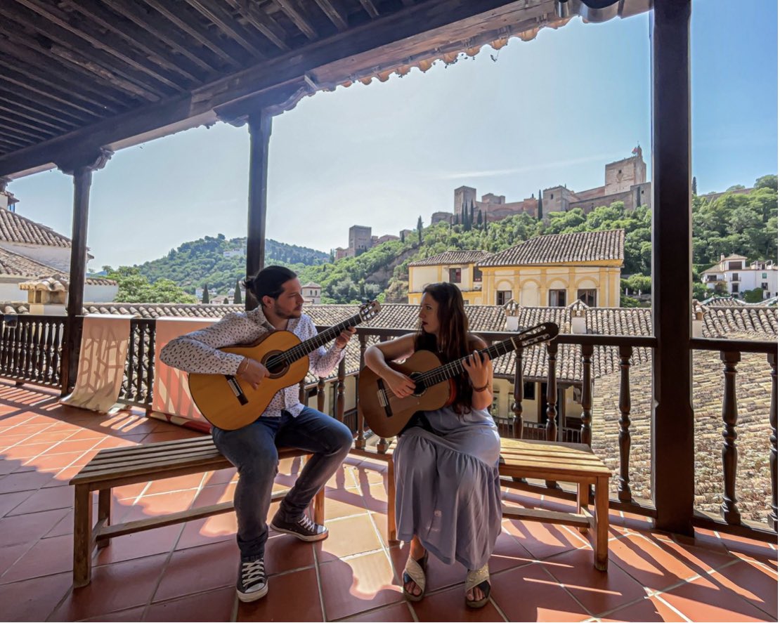 alhambracultura's tweet photo. ¡Celebramos #SanMiguel con nuestros vecinos del #Albaicín! 

🎼Mañana, concierto de música en el Maristán de #Granada.

⏰ A las 19 y 20 horas. 
🎼 A cargo de GuiTarab Duo. 
🆓 Entrada libre hasta completar aforo. 

+INFO: https://t.co/qaNGk0xlCm

#AlhambraCultura https://t.co/WfYWELhzPu