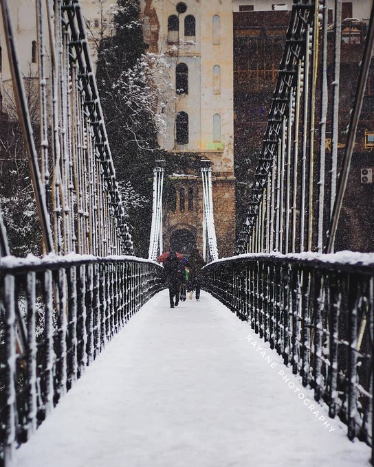 صباحو.....
   في عينيها أغنية .....
      جمال وبحاار شغف......
           كلام... روح لم يلفظه خطيب .
نهارسعيد .ديري بالك على روحك.
يعطيك العافية. 
<a href="/cristianbaysari/">كريستيان بيسري</a> 
كريستيان والجسور المعلقة