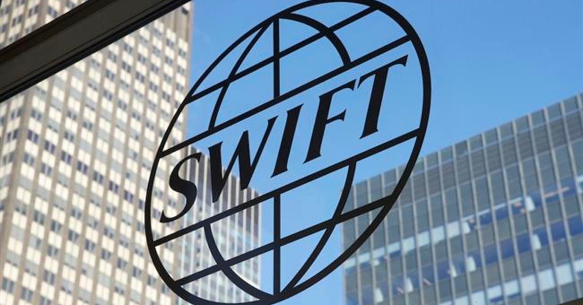 #SWIFT is working with #blockchain #data provider <a href="/chainlink/">Chainlink</a> on a cross-chain interoperability protocol to let SWIFT messages instruct on-chain token transfers 

👉 ow.ly/r5ce50KWy0y

<a href="/JimMarous/">Jim Marous 💯</a> <a href="/janeathomason/">Dr Jane Thomason</a> <a href="/thomaspower/">Thomas Power</a> <a href="/Xbond49/">Xavier Gomez</a> <a href="/SpirosMargaris/">Spiros Margaris</a>