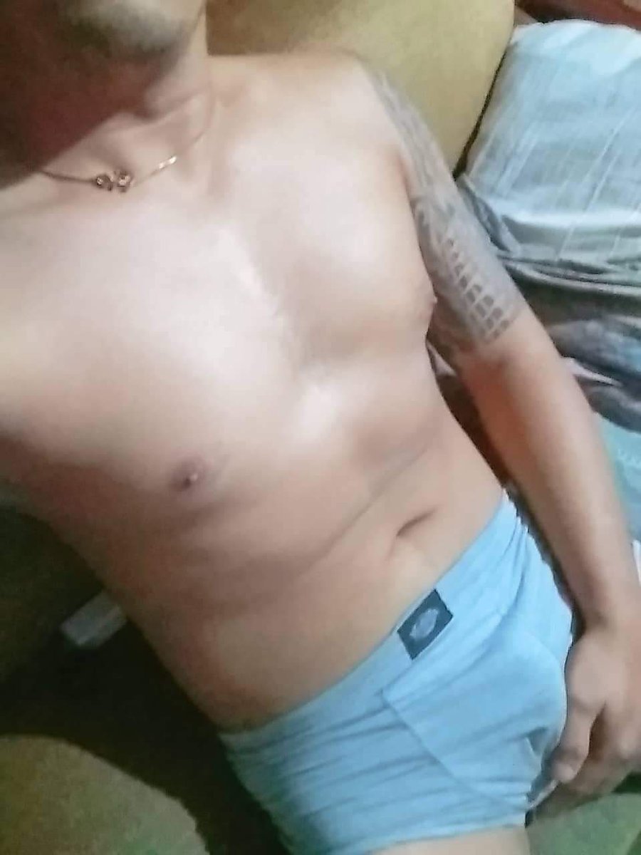iambotomesa's tweet photo. Straight hot daddy, habal driver ng Taguig. Available for booking DM lang sa interested. https://t.co/SNMaR0BSfu