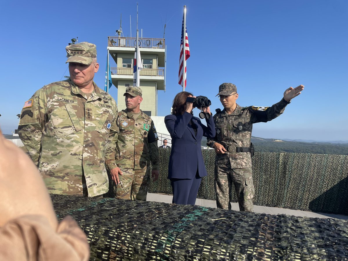 NewsJenK's tweet photo. VP Harris So close." DMZ안 전망대에서 북한이 얼마나 가까운지 직접 보게됨.. https://t.co/bMGsBECpIn