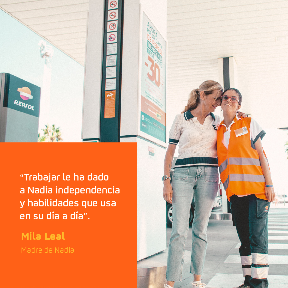 A sus 31 años, Nadia ha empezado su primer trabajo con nosotros. Sus ganas de aprender y relacionarse la han hecho una más del equipo en la estación de servicio de Puerta de Tierra (Cádiz)⛽. #Inclusión <a href="/downcadiz/">downcadiz</a>