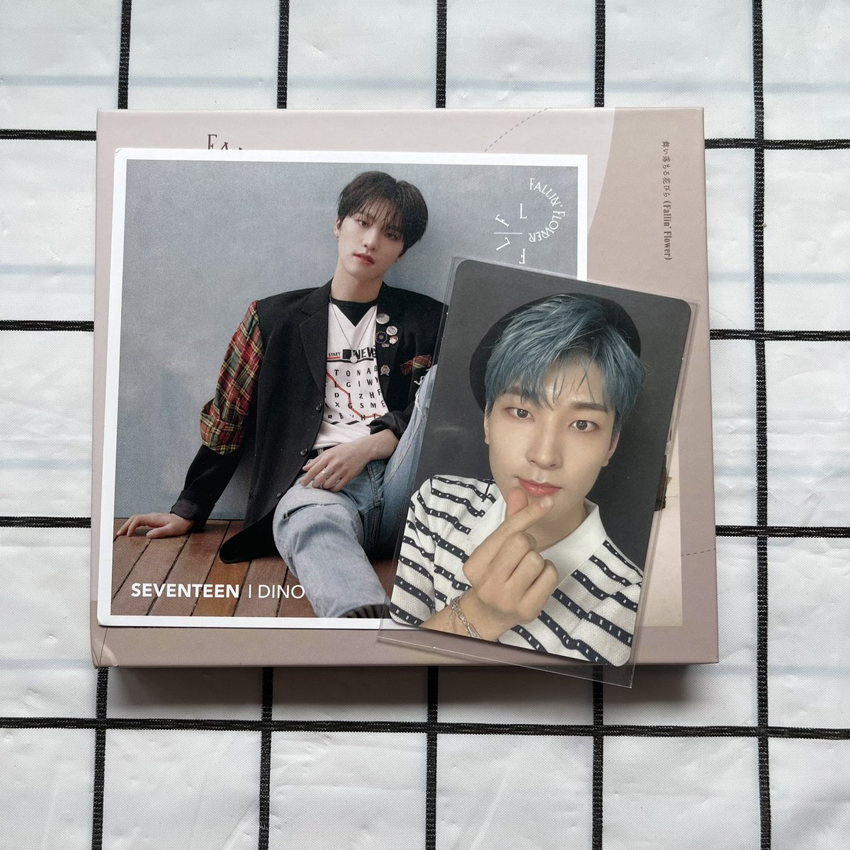 harukeeps's tweet photo. [#harusell]
—
wts lfb seventeen pc ph
⤷ Fallin Flower Lim A &amp; Carat Album

 🧸 P1,000 STRICTLY AS SET

• bought them separately, hence the price

》dop: payo!
》onhand &amp; ready to ship
》gcash // sco

⥄ svt wonwoo wonu flfl lim a album https://t.co/erTiwV45T1