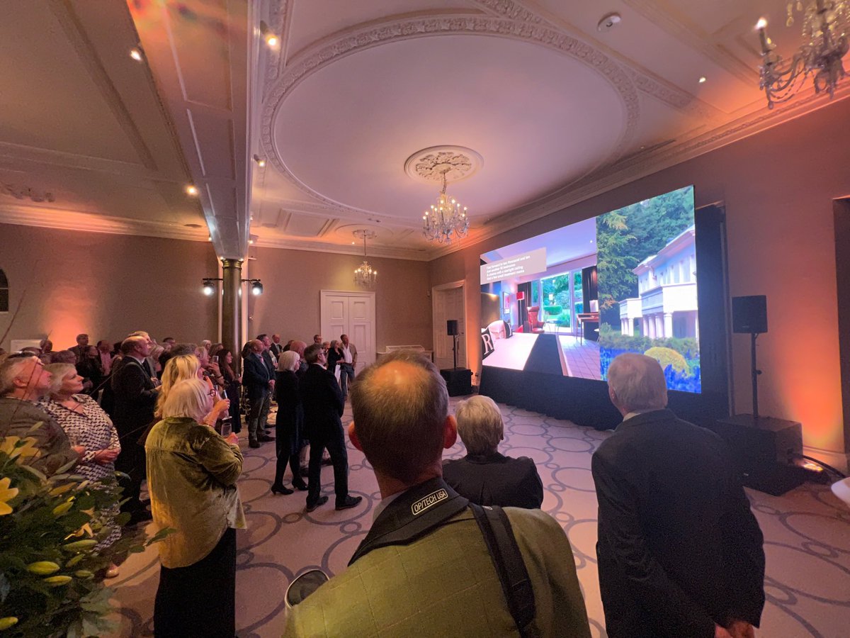 Chris Hilton tweet media