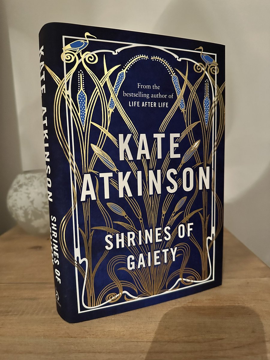 So, of course, I picked up a signed copy of #ShrinesOfGaiety to giveaway to one of you lucky lot! And I can tell you, it is SUPERB! 🙌🏻 To be in with a chance of winning, follow me, RT & comment #ShrinesOfGaiety below. UK only. Entries close midnight 4 Oct. Good luck! 🙌🏻