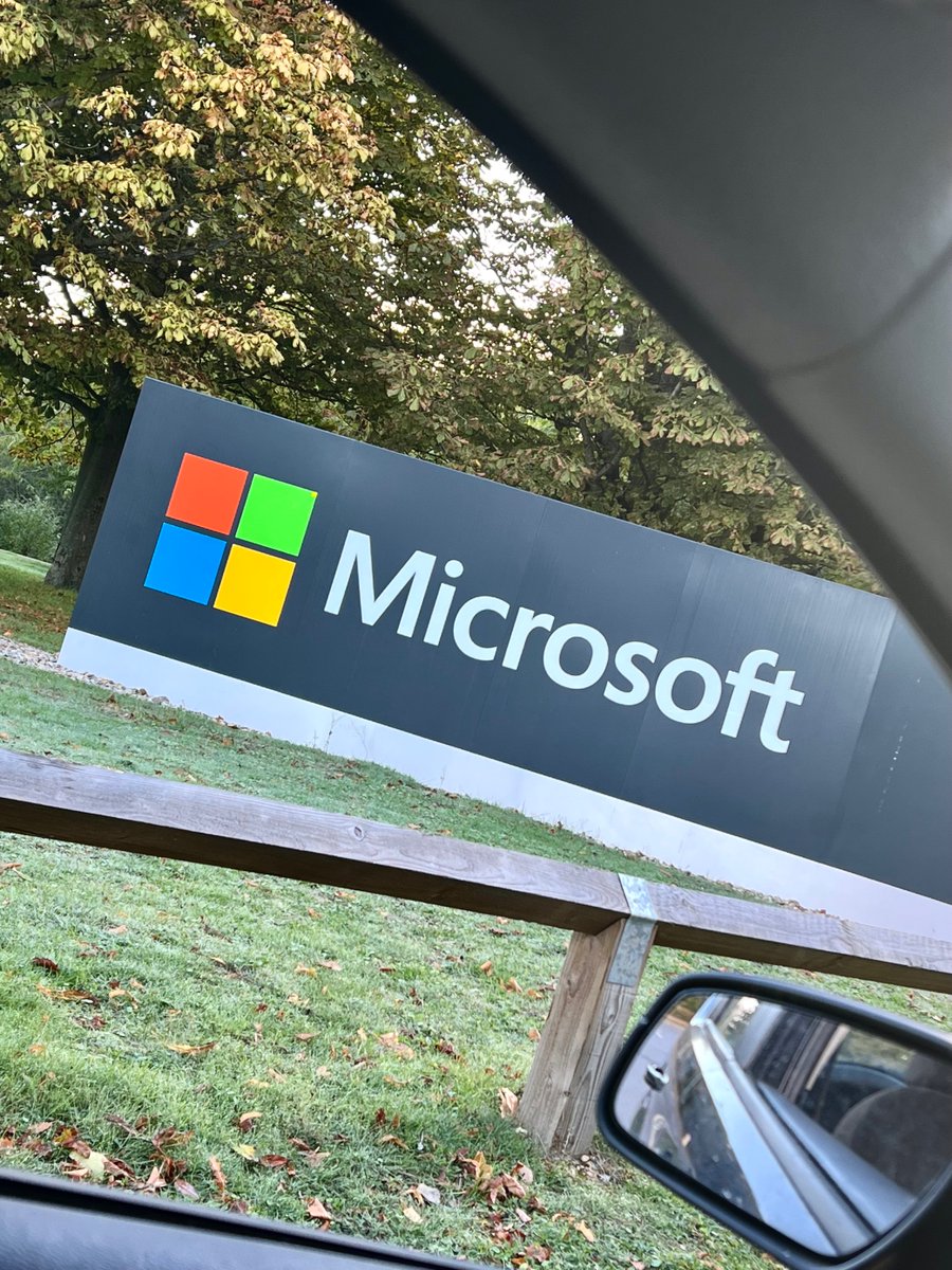 AcademyFrimley's tweet image. #WAVELENGTHPROGRAMME #LAUNCHINGCOHORT4
We’ve arrived for Wavelength Day 1 at Microsoft! Let the journey begin.  Wishing our new cohort an exciting journey into #Digital #SystemLeadership #Transformation