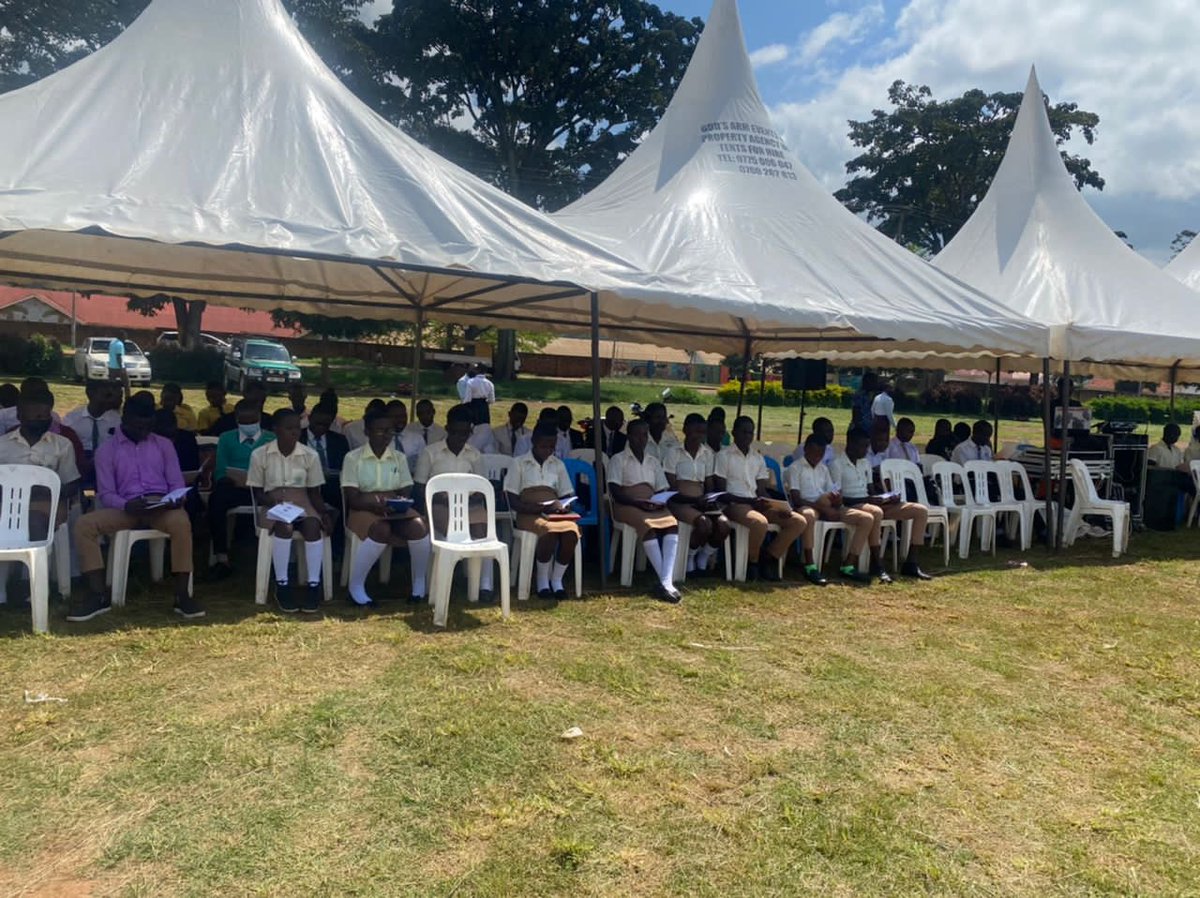 EstherAudrey_'s tweet photo. The EU resolution to block Uganda and Tanzania from constructing the Crude Oil pipeline is really unfair!
Stopping this is a threat to students who have chosen careers in oil
#StudentsSupportEACOP https://t.co/MMuobzIQHp