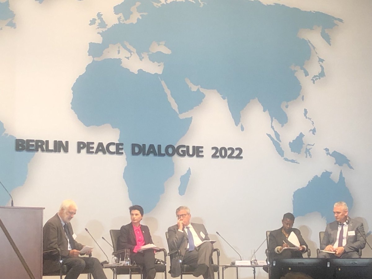 Civilian Crisis Prevention and Conflict Management in “Crisis Mode”? 

Opening panel at the 2022 #BerlinPeaceDialogue