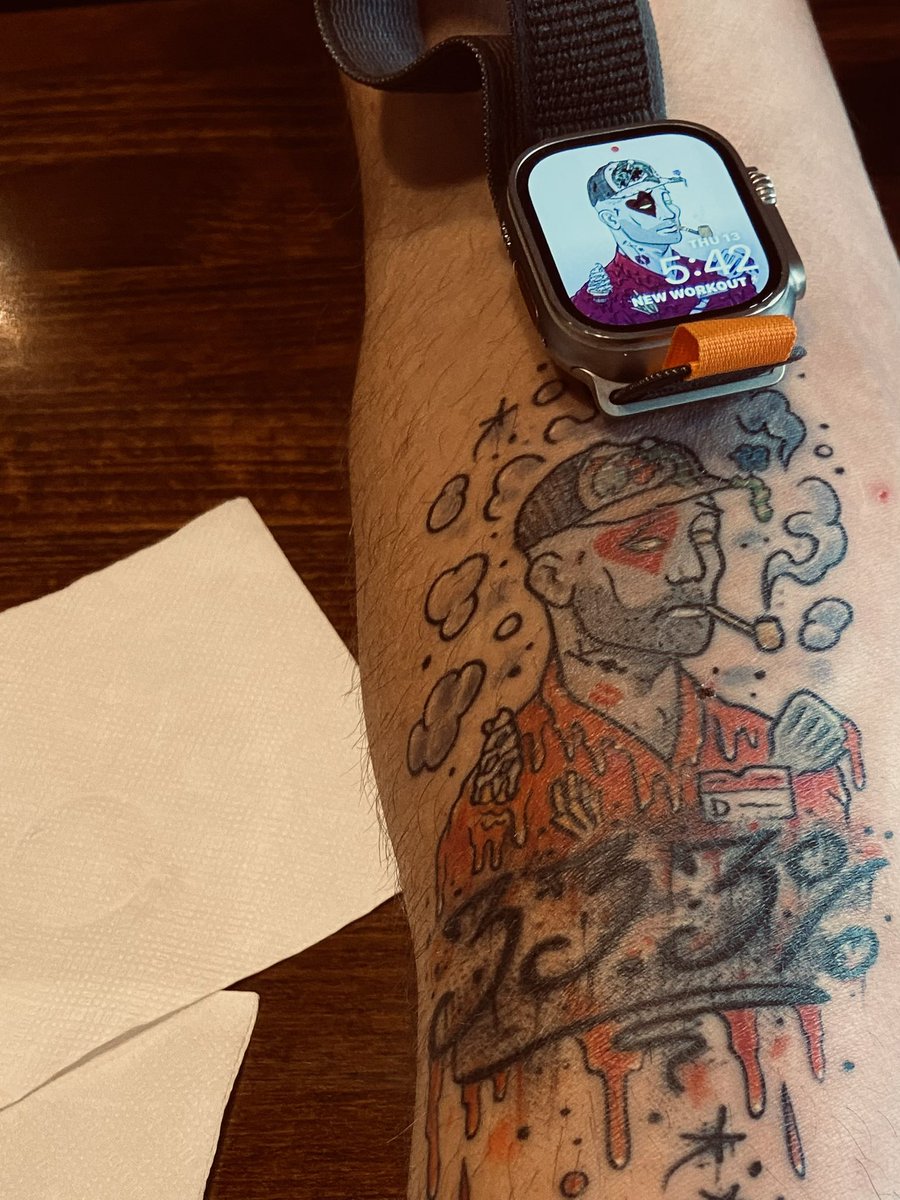 PixelRainbowNFT's tweet photo. Ask me if I’m selling my @DeGodsNFT one more time. https://t.co/A6J96wNc4c