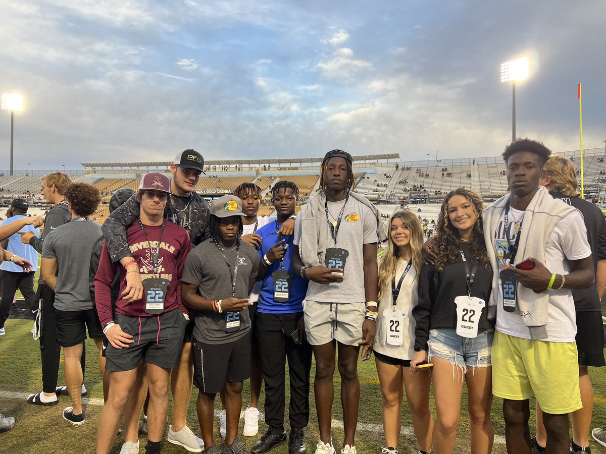 gonzalezrhs's tweet photo. UCF! Let’s go! @RaiderAthletes https://t.co/D5mrBVXFNm