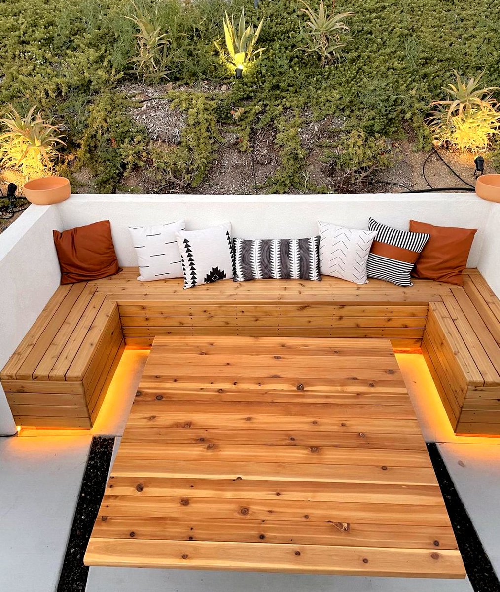 @giadagracenest with this incredible table top to complete the look! 👀🤝 
Any guesses on the material used here?? 👇