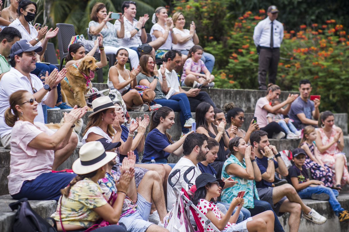 #tbt recordamos nuestro concierto de Cantar y Jugar el pasado domingo en Santa Fe de Antioquia. Nos hace muy felices visitar distintas regiones de Colombia y compartir nuestras música con tantas familias
<a href="/Comfama/">Comfama</a>