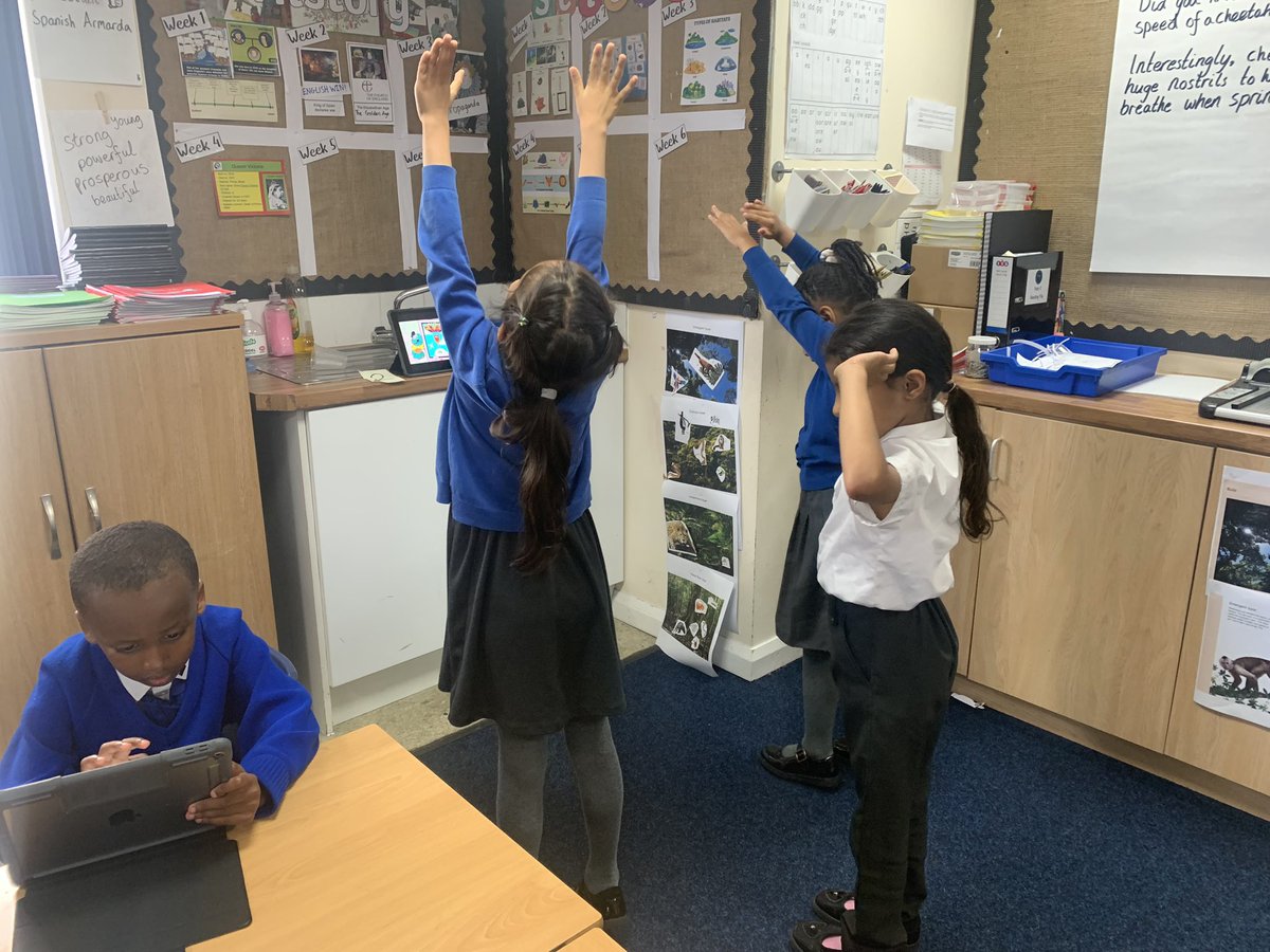 StSilasY2's tweet photo. Today we did the digital 5 a day! It could be used as a base for family agreements about internet and digital device use. Connect, be active, get creative, give to others and be mindful.
#silascomputing https://t.co/dfPvZmZamk