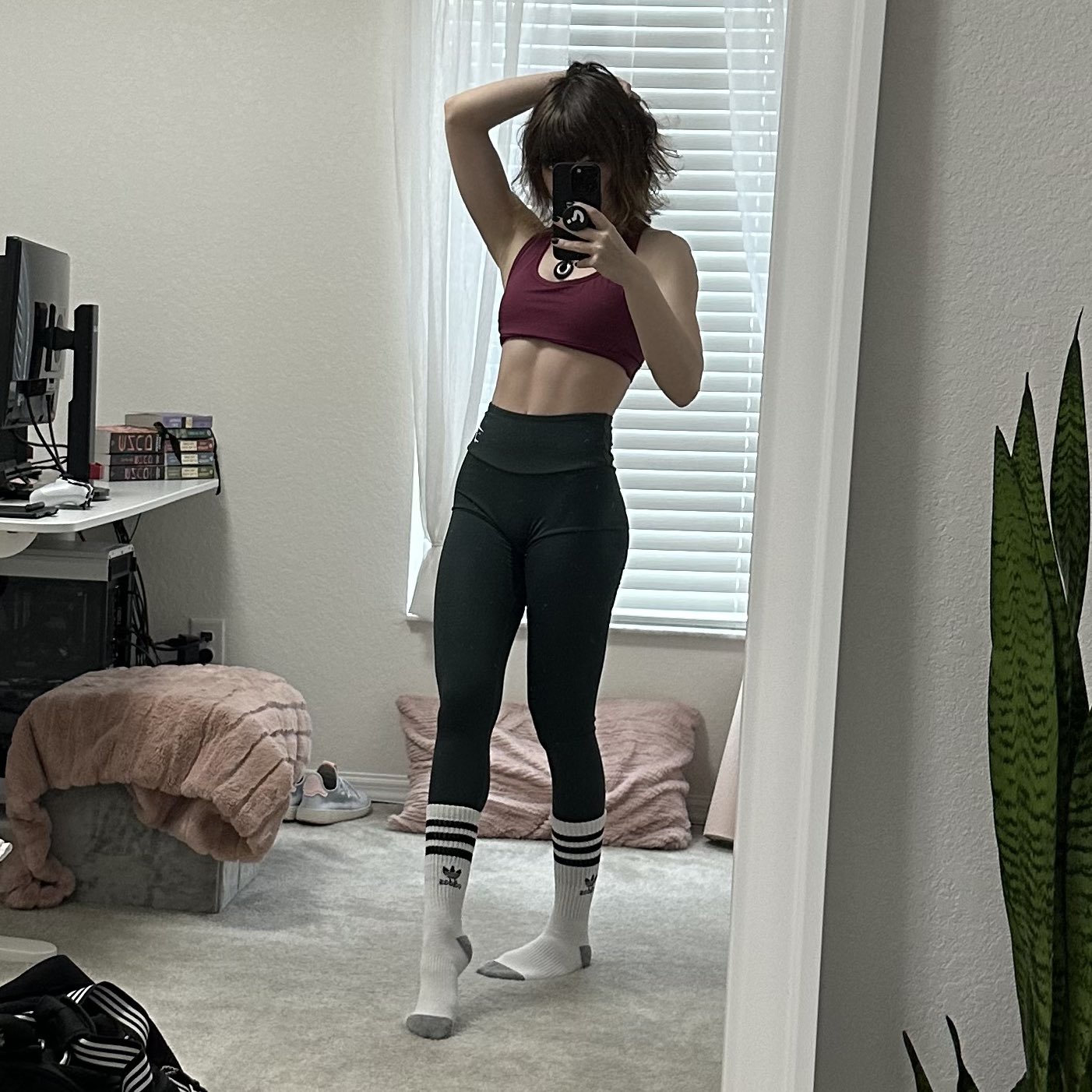 Lissy on Twitter: "brb mommy needs to go lift :/ you stay safe bby https://t.co/6bscB0RZON