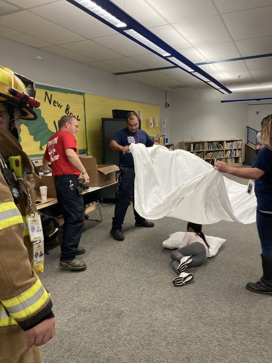 Miss Jones tweet media