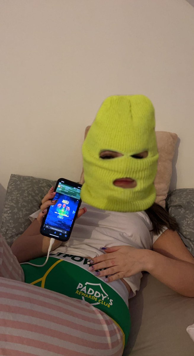 nicoleprothero_'s tweet photo. @paddypower @paddypowerpoker got lucky pants on https://t.co/VKvPfv0YvA