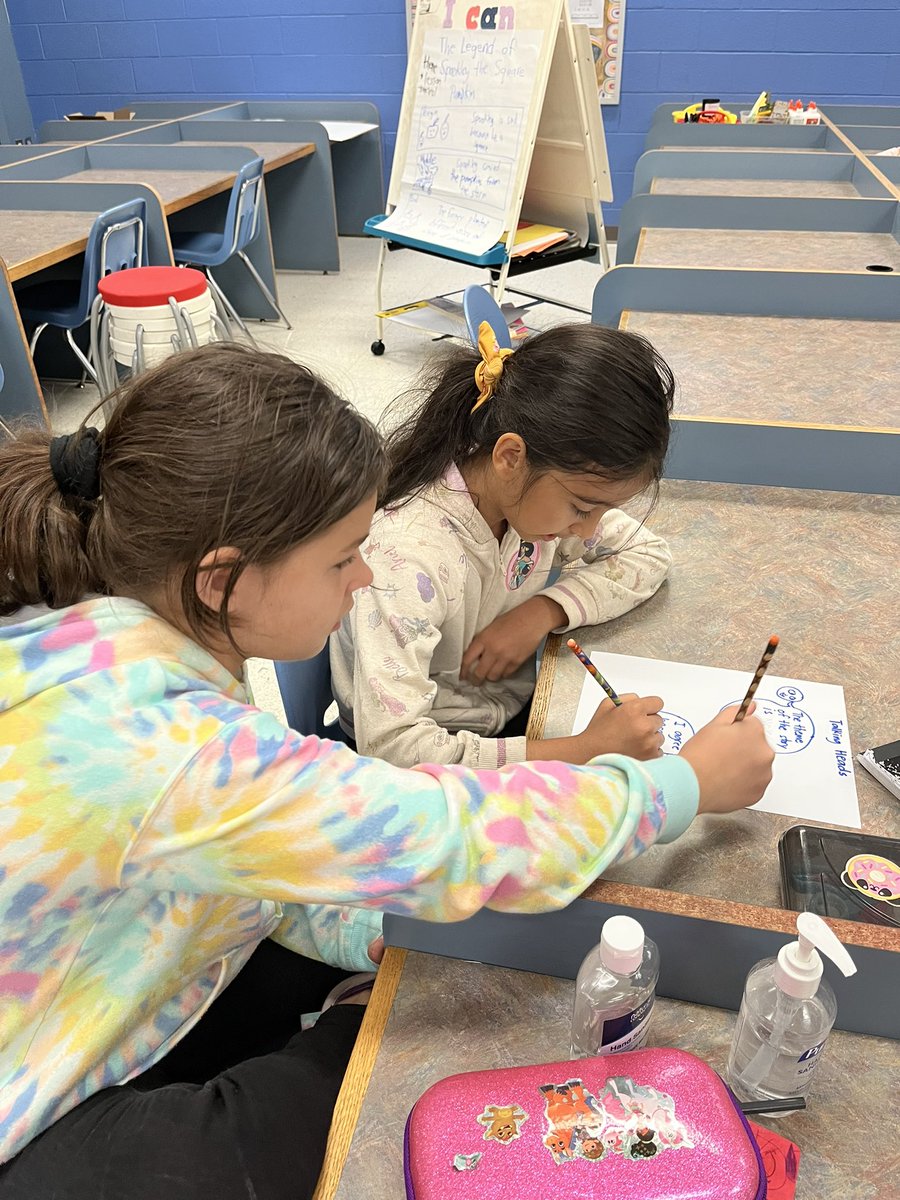 cyrenemaria's tweet photo. Talking Heads + Sentence Stems #ashlandsoar #worldclassells #studentengagement https://t.co/5hKYZAcIQW