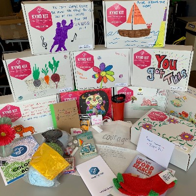 CRiverLabs's tweet photo. Our amazing team in Horsham, Pennsylvania helped put together a Kynd Kits for the @FoxChaseCancer. The kits were distributed to patients undergoing chemotherapy. 

Charles River worked on 93% of #oncology drugs approved by the FDA in 2021. #OncologyAwarenessMonth #LIFEatCRL https://t.co/PclRlxkBsm