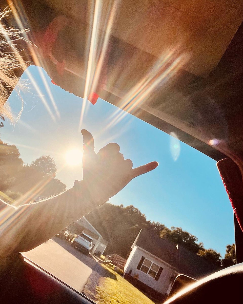 That Jeep life #jeepgirl #Jeep #jeepmafia #jeepgirlmafia #NCjeepgirl #itsalifestyle #jeepwave #LyndaJenkinsphotograhy #sunshine