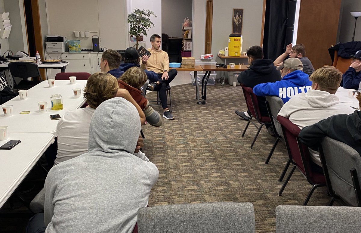 Coach VandenBerg tweet media