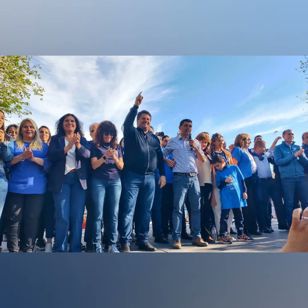 ConcejalesMPN's tweet photo. Acompañando también a nuestros candidatos a Gobernador @marcoskoopm y a Vicegobernadora @anapechen por una provincia donde #HayFuturo

#ListaAzul💙
#neuquenciudad https://t.co/QKqSCyQ1Xx