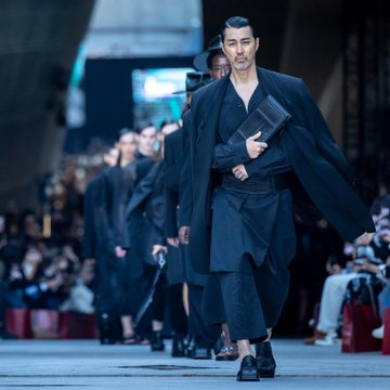 Natamarsol's tweet photo. #OppaCha #ChaSeungWon volviendo a sus inicios en la semana de la moda https://t.co/a44hBVkuTj