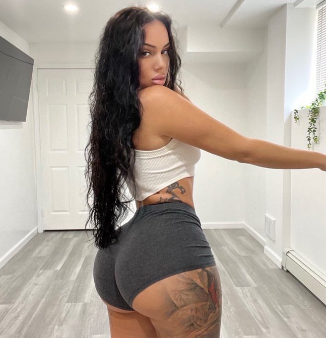 Hi😇 https://t.co/J1l2hOayia