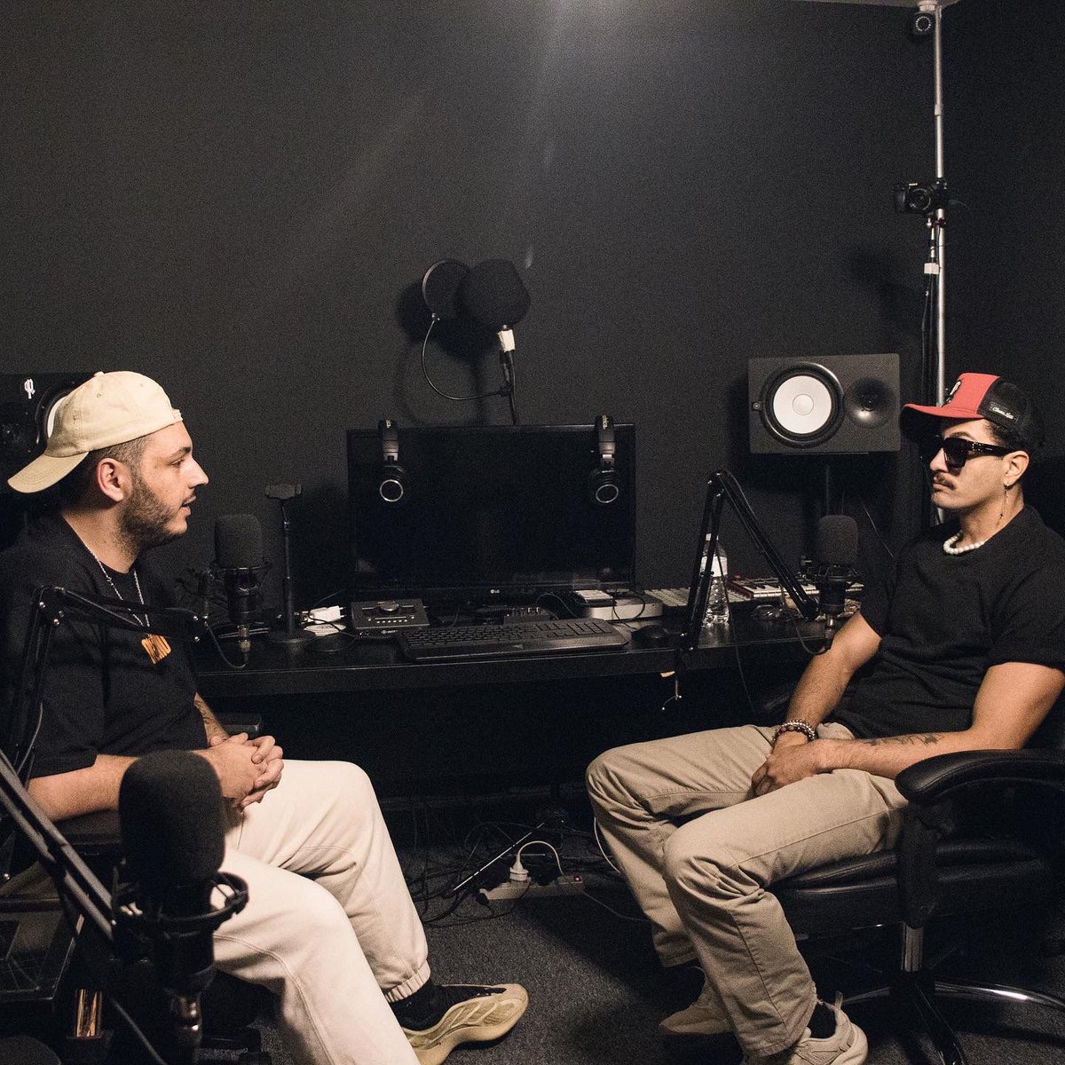 oplanocast's tweet photo. Hoje é dia de #Tbt? Relembrar esse dia foda 

Um OPLANOCAST de um jeito diferente e com um Co-host diferente!!

Muito obrigado pela entrevista @mctwistoficial

Assista o EP completo no nosso canal do YouTube OPLANOCAST https://t.co/yheRNfparN
