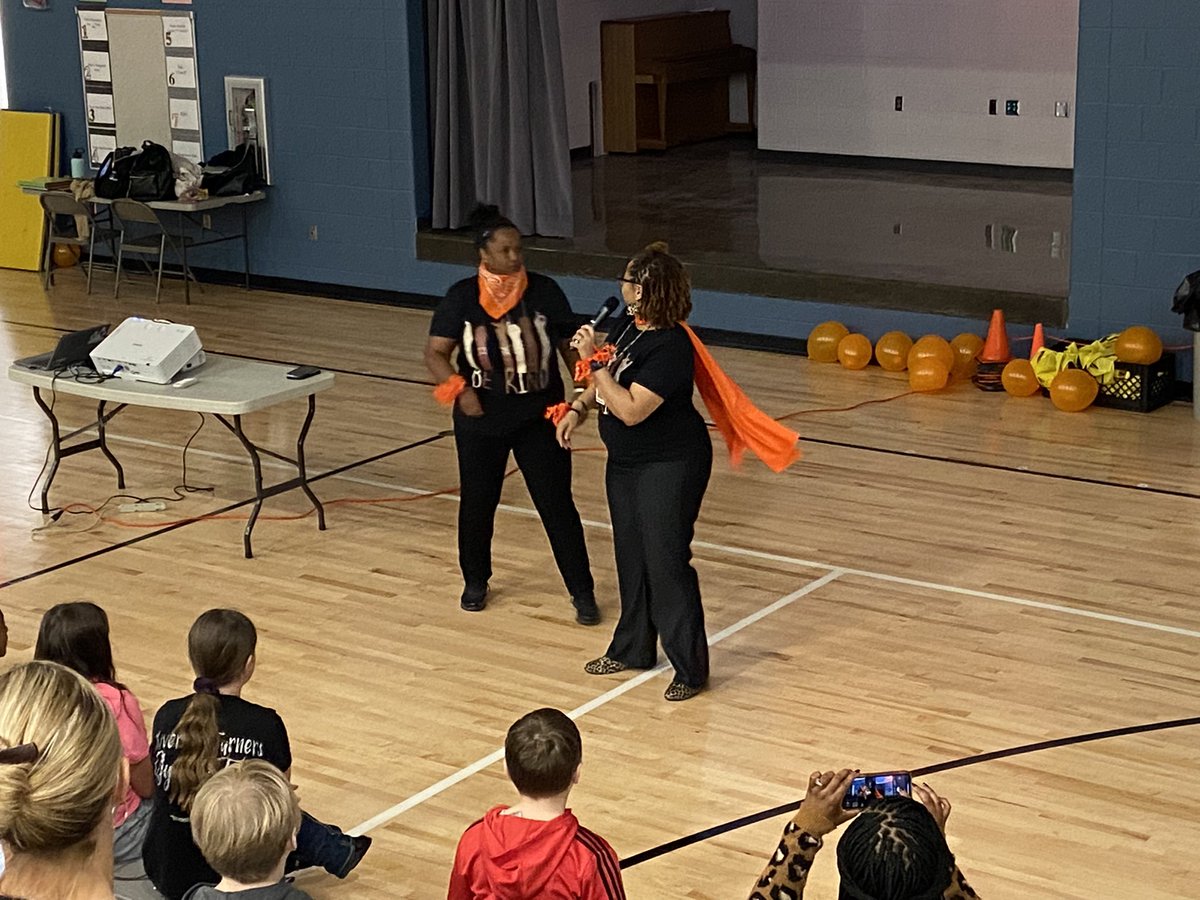 WilkersonElem's tweet photo. We had a blast with @BullyingJcps today as we learned about bullying and how advocate for others! Thank you for spending time with us! @JCPSKY @JCPSSuper @PrinWilkerson @CarolynCal_ https://t.co/D8mUYy3eoh