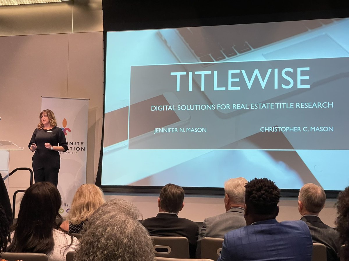 Jennifer Mason, co-founder of TitleWise, takes the stage at #VogtAwards! <a href="/BFLouEleanor/">Eleanor Tolbert</a> just had a story about how the Southern Indiana-based company came to be: bizjournals.com/louisville/inn…