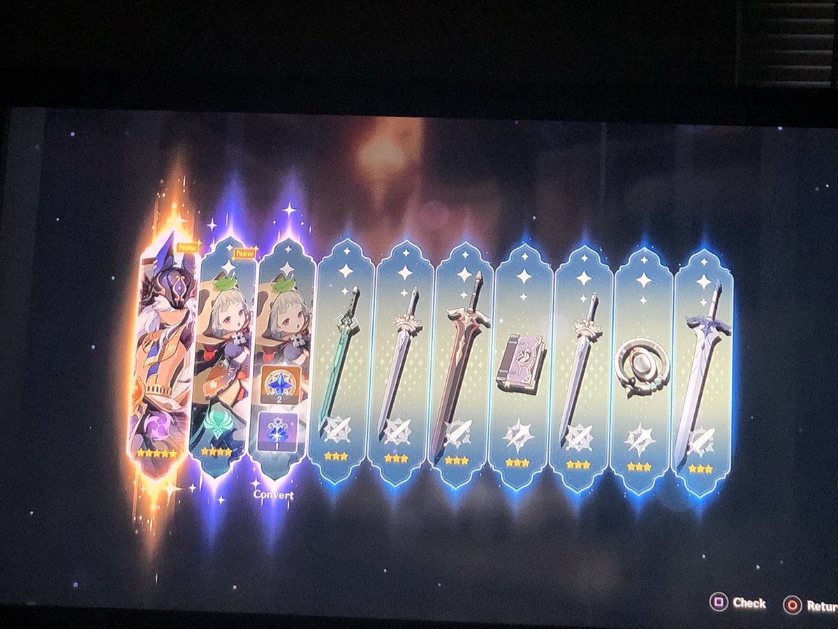 genshingoddess's tweet photo. Genshin really said welcome back to the game 🤭 https://t.co/4vrrHo6Ur9