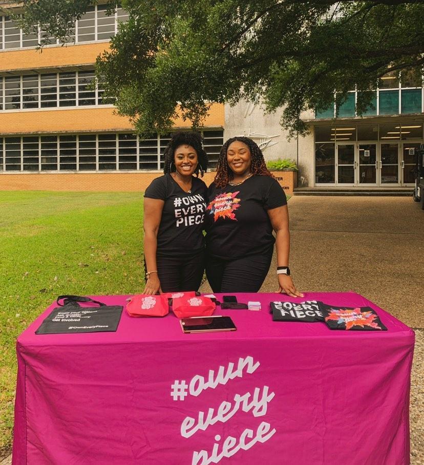 JayhlinR's tweet photo. Ladies of Texas Southern University are being called to the Science Center, where 'Own Every Piece' offers free contraception for women. The organization helping women feel more comfortable with owning their sexuality will be there until 2pm. https://t.co/IjoCcFx9y7